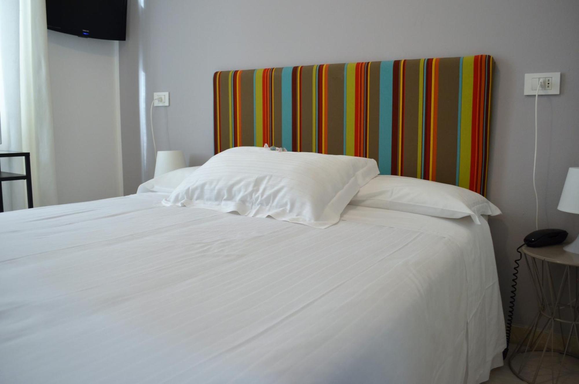 Hotel Spot Варацце Номер фото