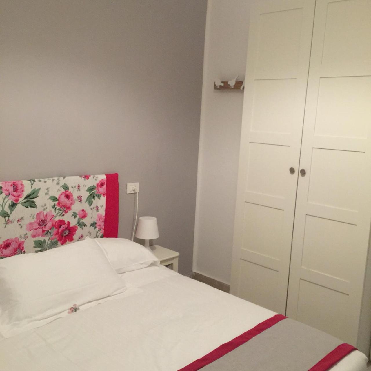 Hotel Spot Варацце Екстер'єр фото