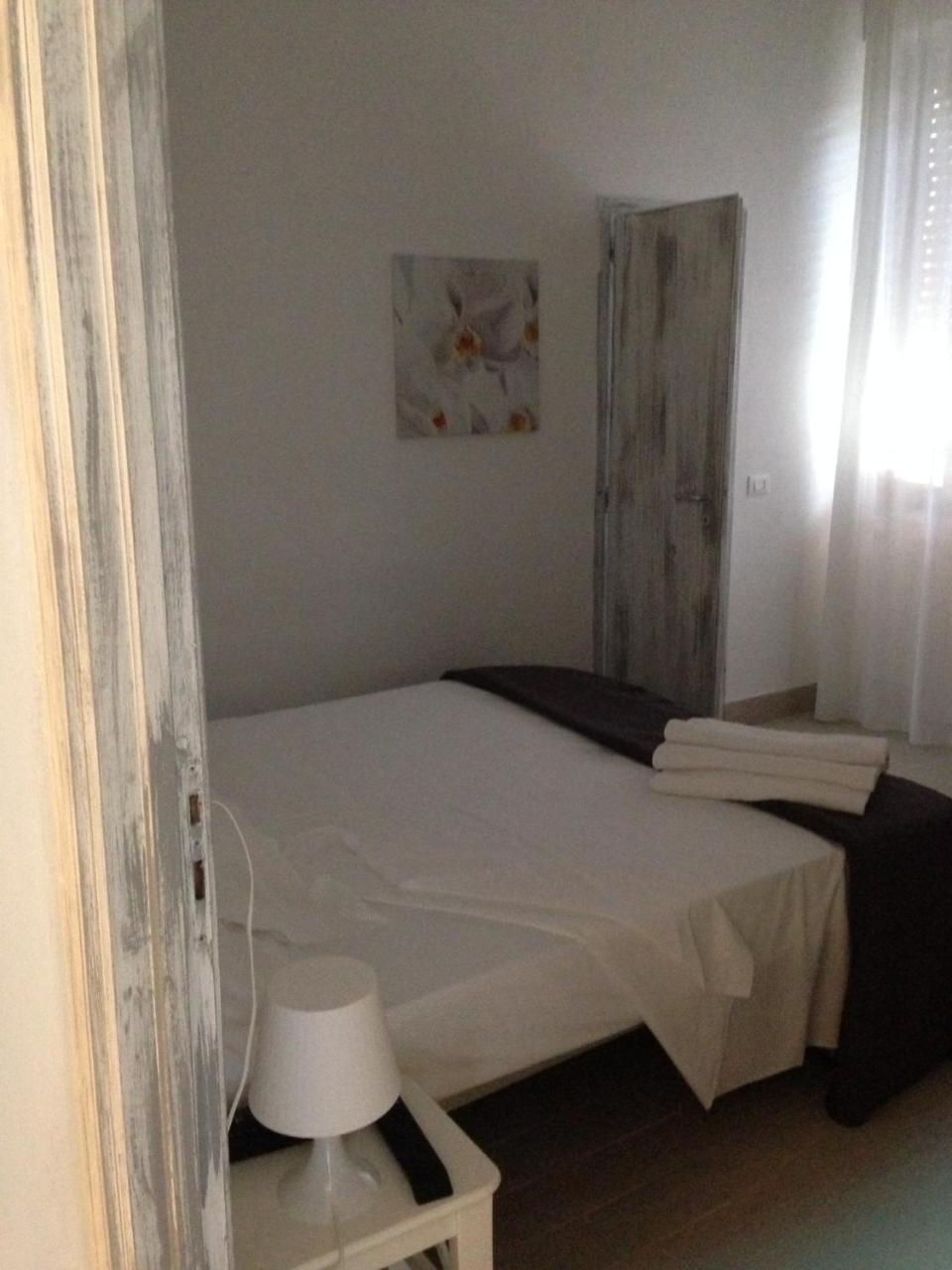 Hotel Spot Варацце Екстер'єр фото