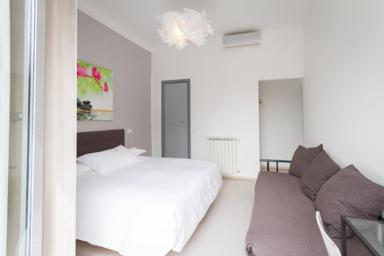 Hotel Spot Варацце Екстер'єр фото