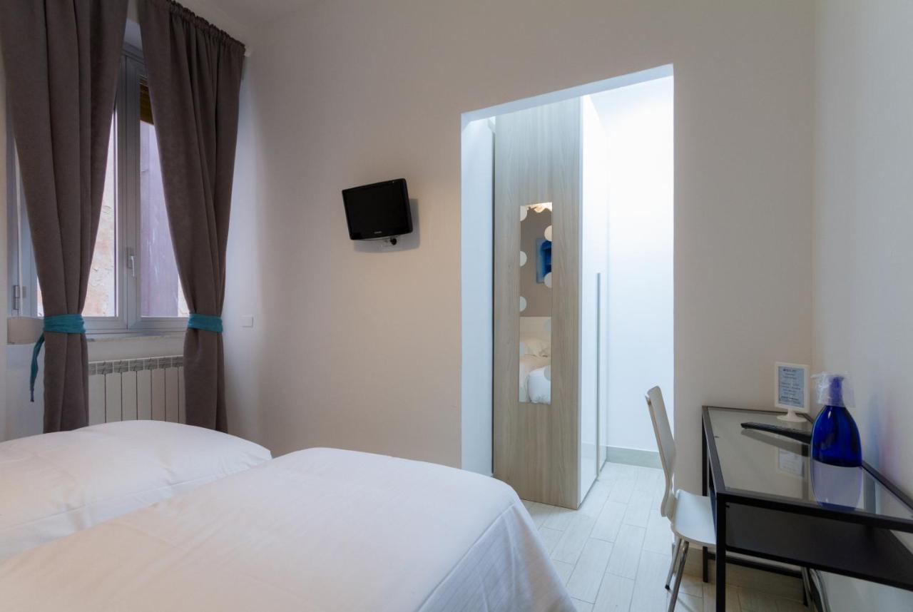 Hotel Spot Варацце Екстер'єр фото